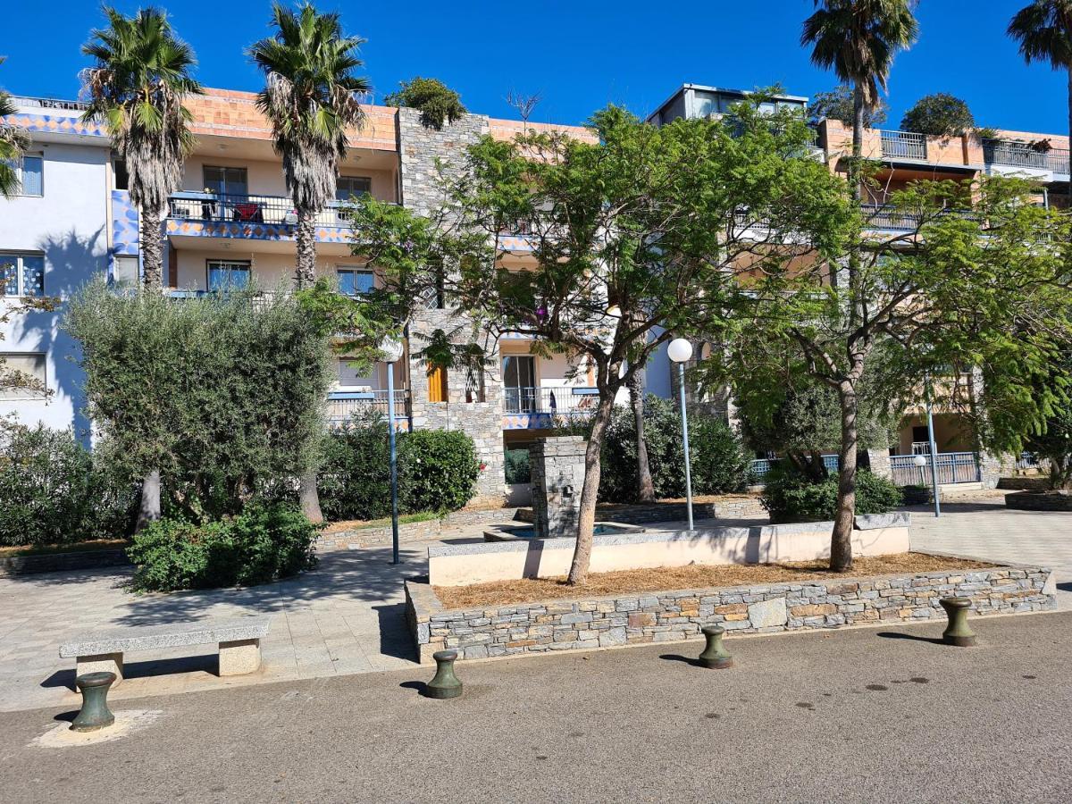 Apartment Superbe Avec Parking Gratuit Et Coin Exterieur Biguglia (Corsica)